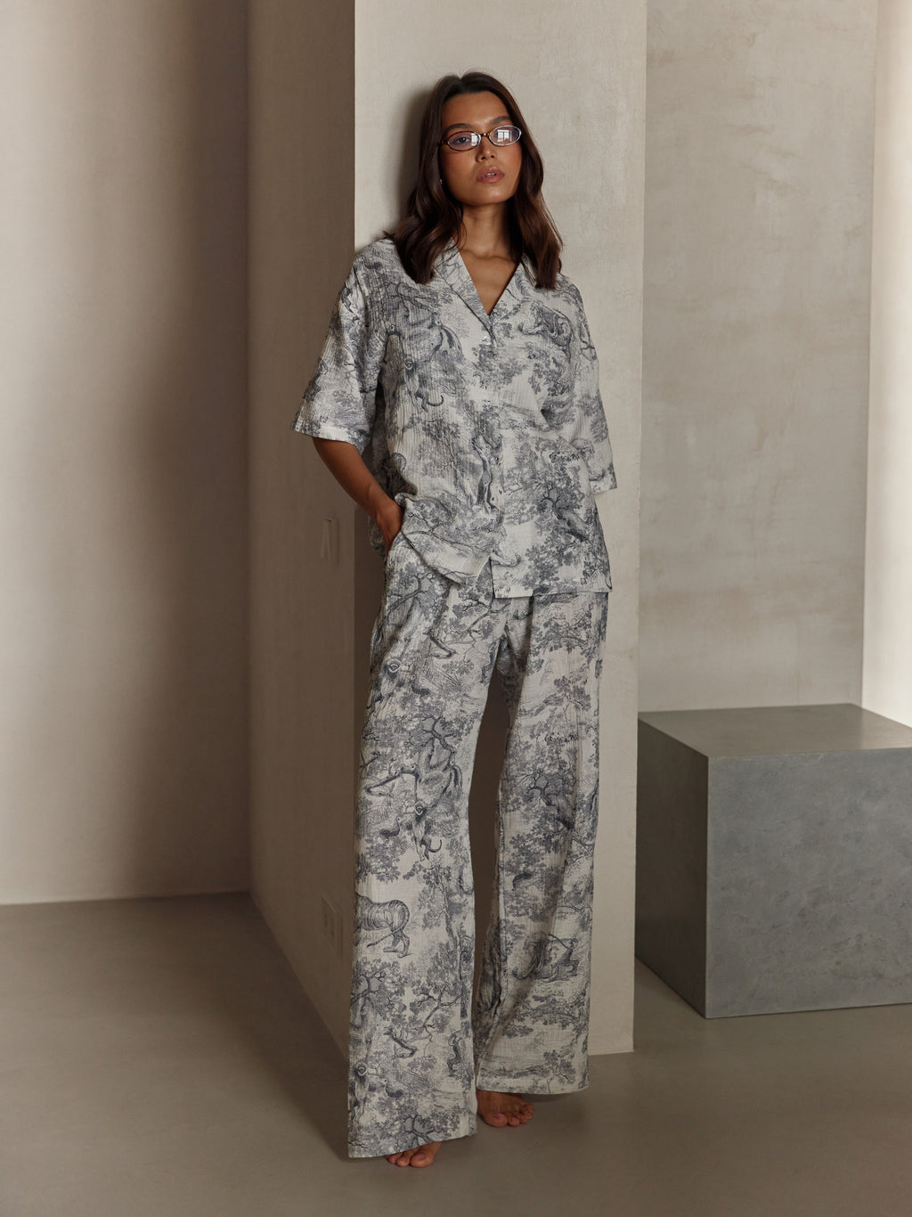 UNÁMI Essential Muslin Pajama Set: Koszula i spodnie
